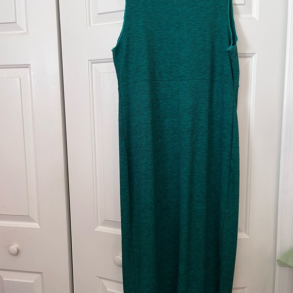 Wild Fable Women’s Sleeveless Dress. - Picture 4 of 6